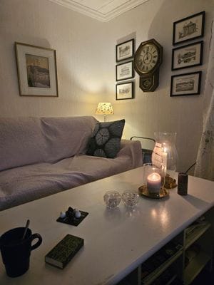 Stuga i Dalarna med panoramautsikt och egen strand - Bild 11