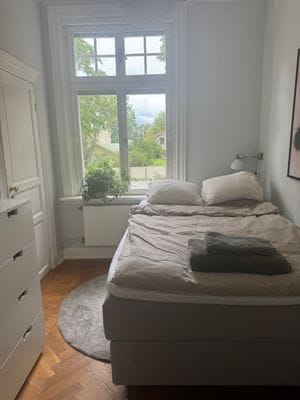 Sekelskifteslägenhet med sjöutsikt - Bild 13