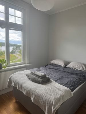 Sekelskifteslägenhet med sjöutsikt - Bild 14