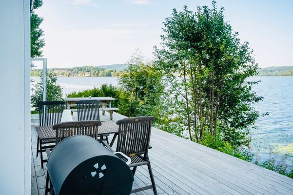 Bild 4 på ☀️ Rymligt fritidshus – kvällssol & älvutsikt