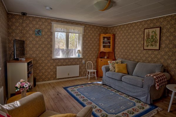Hyr denna stuga i  på 57 m². 2-3 sängplatser. Från 6 860 kr per vecka. Se bilder och tillgänglighet här.