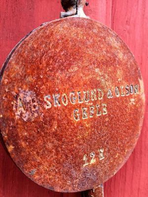 Charmigt torp på Tjörn med badtunna - Bild 28