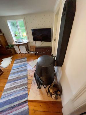 Charmigt torp på Tjörn med badtunna - Bild 13