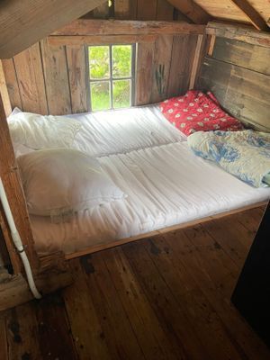 Charmigt torp på Tjörn med badtunna - Bild 18