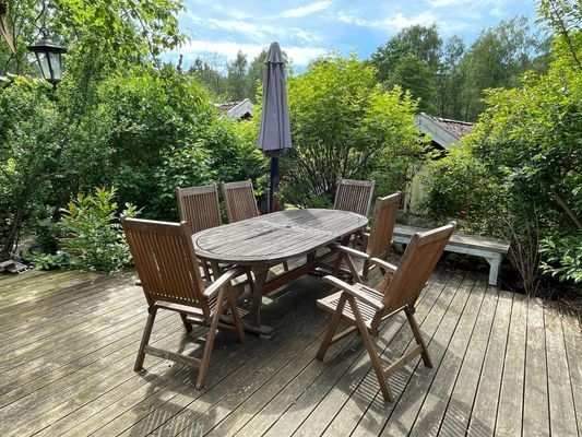 Charmigt torp på Tjörn med badtunna - Bild 22