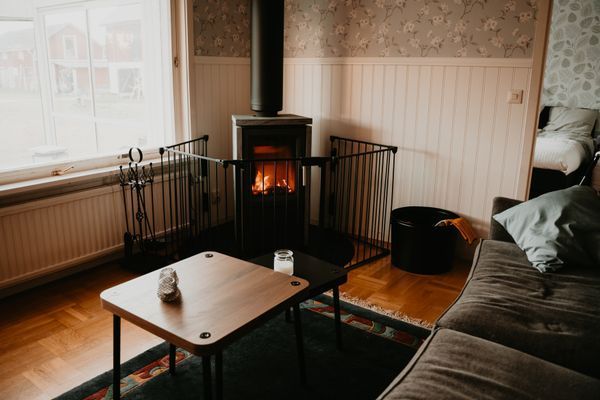 Charmigt fritidshus i skogsbrynet - Bild 8