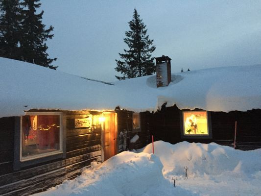 Nyår i prisvärd mysig gammeldags stuga - Bild 33