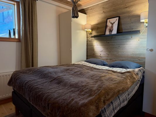 Hyr denna stuga i Åre på 54 m². 6 sängplatser. 7 000 - 13 000 kr per vecka. Se bilder och tillgänglighet här.