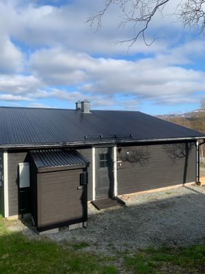 Hyr denna stuga i Tänndalen på 45 m². 4-5 sängplatser. 5 500 - 8 500 kr per vecka. Se bilder och tillgänglighet här.