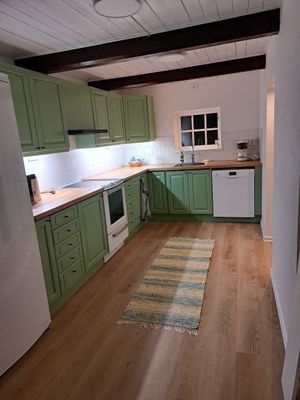 Hyr denna stuga i Ystad på 90 m². 5 sängplatser. Från 9 900 kr per vecka. Se bilder och tillgänglighet här.