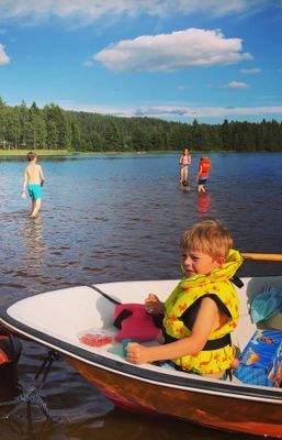 Mysig stuga i byn Löa i Bergslagen - Bild 35