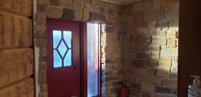 Hyr denna stuga i Sälen på 150 m². 8-10 sängplatser. 8 850 - 21 800 kr per vecka. Se bilder och tillgänglighet här.