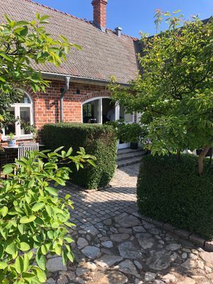 Hyr denna stuga i Brantevik på 90 m². 4 sängplatser. Från 13 000 kr per vecka. Se bilder och tillgänglighet här.