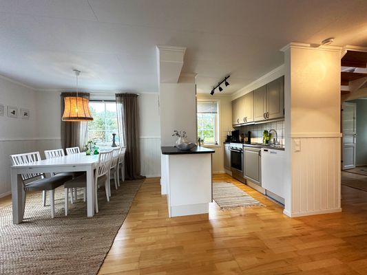 Bild 4 på Mysig stuga nära vackra Fjällbacka | SE09044