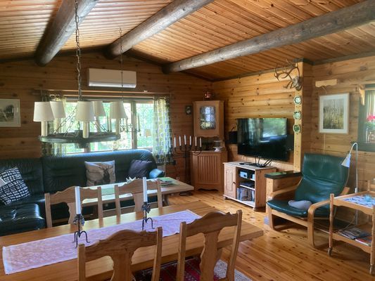 Trevlig timmerstuga i underbar natur