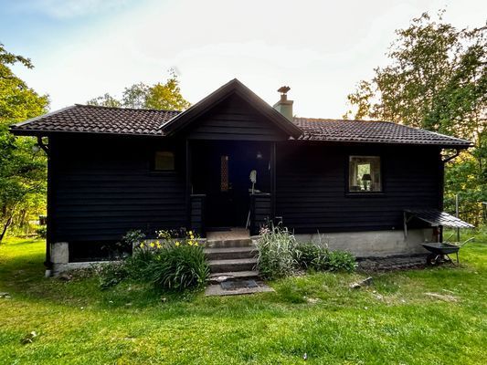 Mysig stuga mitt i naturen, nära hav och golf - Bild 11