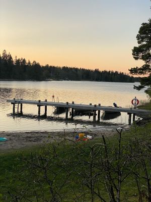 Sjönära stuga på ö i Roslagen (roddbåt ingår) - Bild 24