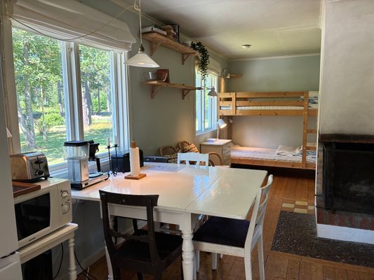 Hus med 4+2 bäddar, sjönära - Bild 12