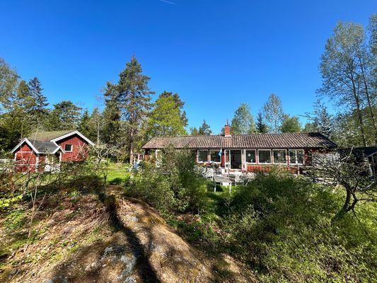 Sjönära stuga på ö i Roslagen (roddbåt ingår) - Bild 7