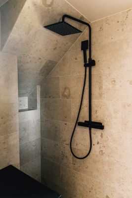 Hus vid havet 1 mil norr om Visby med utsikt