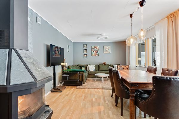 Stort hus nära Kungsberget, 5 sovrum - Bild 8