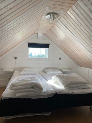 Hyr denna stuga i Hjo på 35 m². 2-4 sängplatser. Från 5 500 kr per vecka. Se bilder och tillgänglighet här.