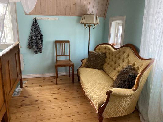 i sovrummet på övervåning