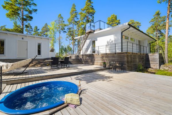 Modern Lyxig Stuga i mellersta skärgård