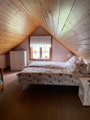 Lantligt belägen stuga - Bild 8