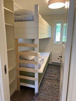 Lillstugan: sovrum med våningssäng