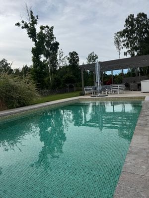 Villa med 12 bäddar och pool i Gnisvärd!