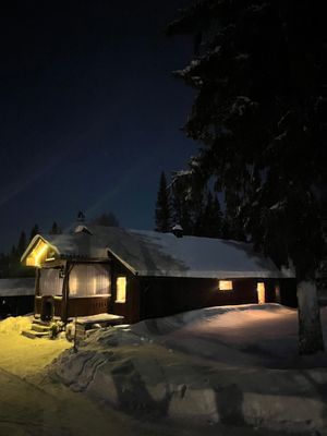 Hyr denna stuga i Storsätern på 66 m². 6 sängplatser. 4 200 - 6 300 kr per vecka. Se bilder och tillgänglighet här.