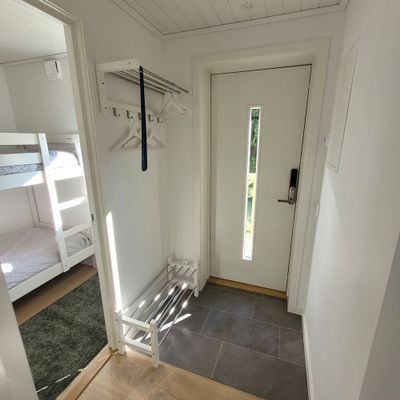 Hyr denna stuga i Stockholm på 40 m². 4 sängplatser. 7 500 - 8 500 kr per vecka. Se bilder och tillgänglighet här.