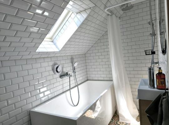 Hyr denna stuga i Ystad på 70 m². 2 sängplatser. Från 10 000 kr per vecka. Se bilder och tillgänglighet här.