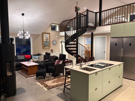 Mysig familjevänlig stuga vid sjö. - Bild 15