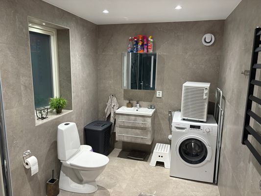 Mysig familjevänlig stuga vid sjö. - Bild 22