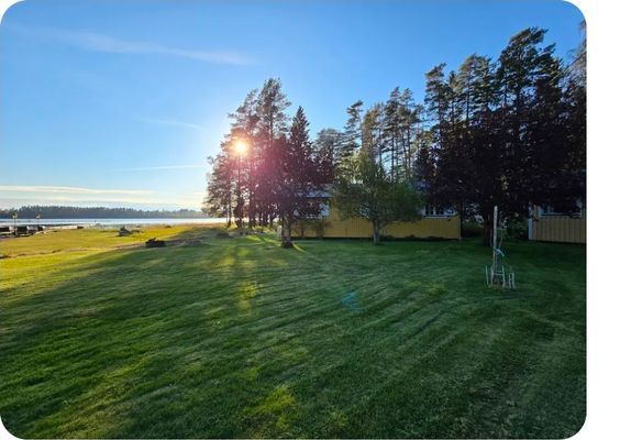 En idyllisk tillflykts plats vid sjön - Bild 32