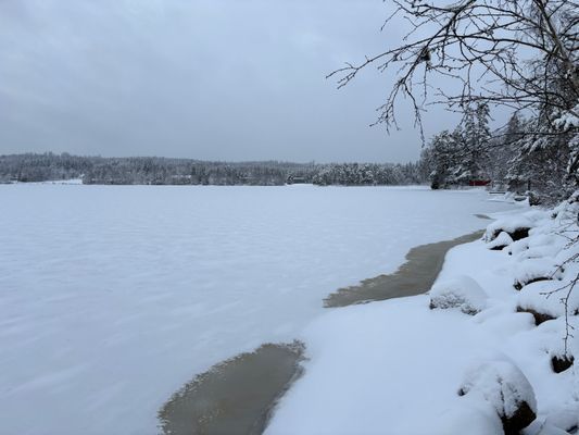 Mysig familjevänlig stuga vid sjö. - Bild 20