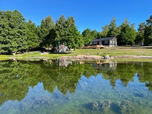 Unik sommarstuga med egen sandstrand på Fångö