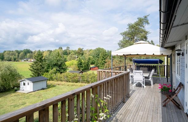 Stuga nära sjö utanför Trosa