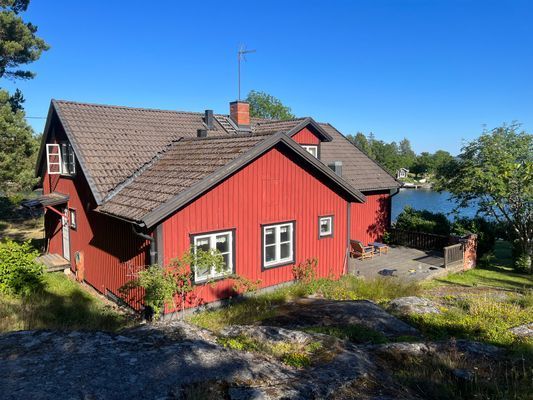 Rymligt sommarhus, fri havsutsikt och egen brygga - Bild 7
