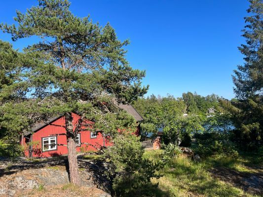 Rymligt sommarhus, fri havsutsikt och egen brygga - Bild 13