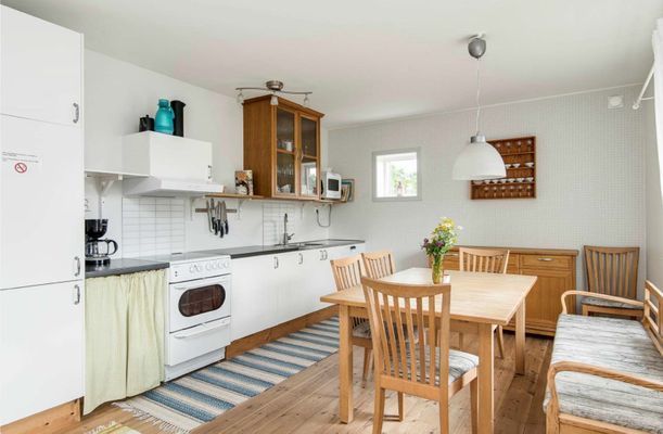 Bo på idyllisk bondgård | Nära sjö med fri båt - Bild 12