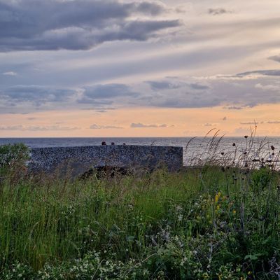 Ålkistan, Horns kustväg. Perfekt att titta på solnedgången eller ta morgondopp. Parkeringsplats finns.