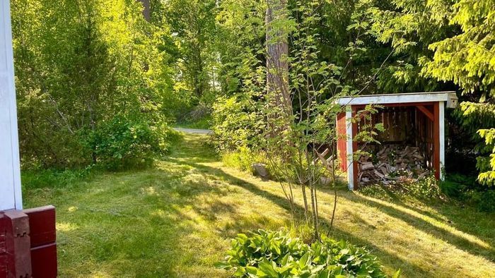 Trevlig stuga med 3 + 2 bäddar i Eket - Bild 11