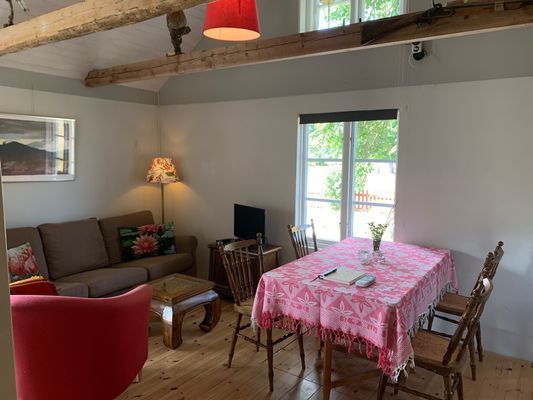 Charmig lantlig stuga med air condition. - Bild 12