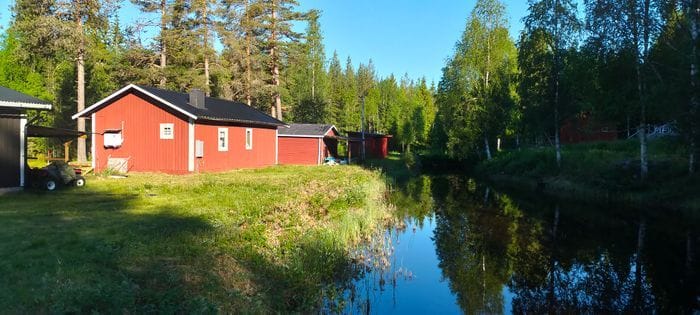 Familjevänlig mysig röd fjällstuga nära Kläppen