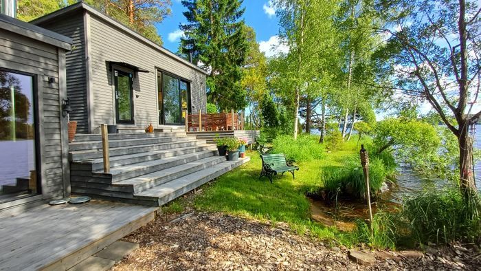 Sjöhuset - båtar, strand, bastu, brygga och grill!