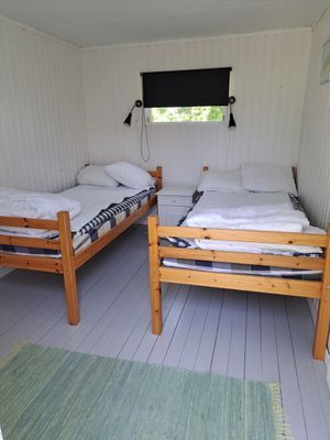 4+8bäddar. Barnvänligt N-Ön. 4 stugor. - Bild 13