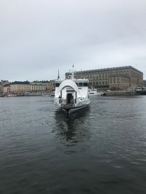 Hyr denna stuga i  på 55 m². 6-7 sängplatser. Från 13 000 kr per vecka. Se bilder och tillgänglighet här.